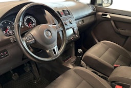 valkoinen Volkswagen Touran 2014 kuva 6.
