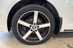 valkoinen Volkswagen Touran 2014 kuva 9.
