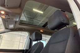 valkoinen Volkswagen Touran 2014 kuva 13.