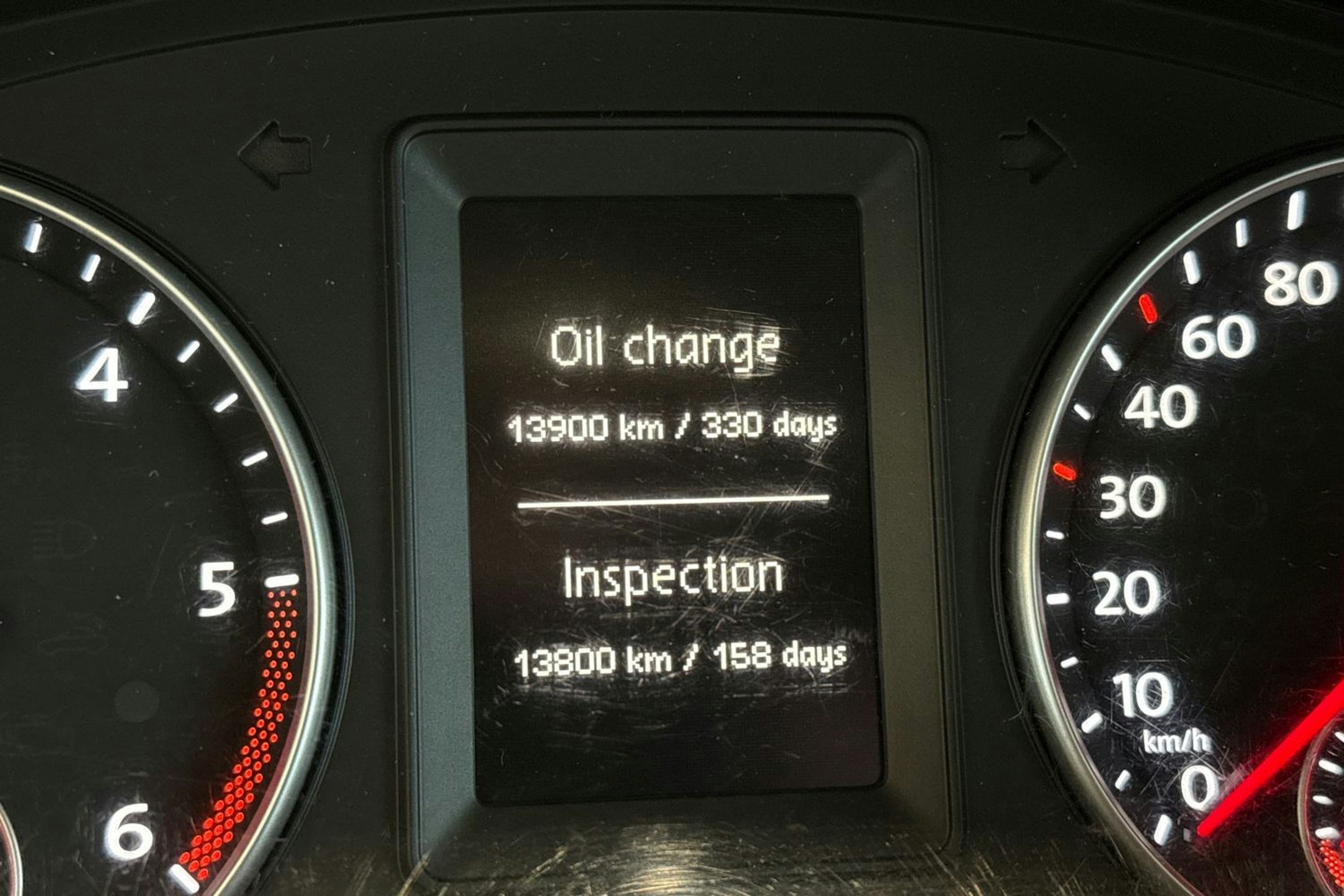 valkoinen Volkswagen Touran 2014 kuva 20.