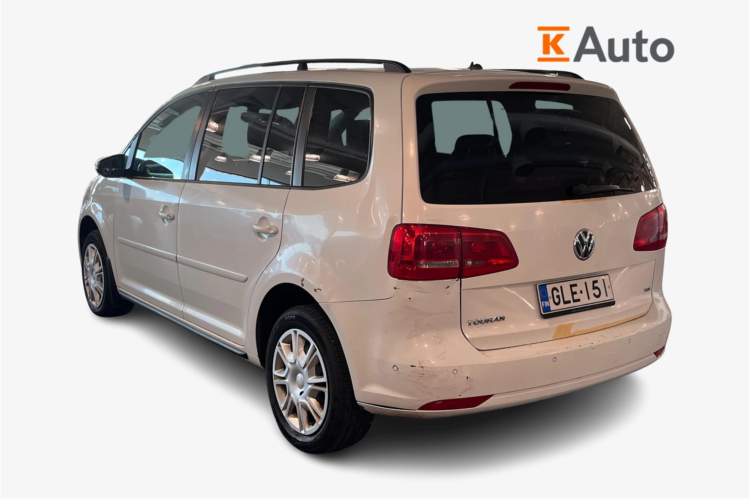 valkoinen Volkswagen Touran 2014 kuva 2.