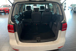 valkoinen Volkswagen Touran 2014 kuva 13.