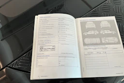 valkoinen Volkswagen Touran 2014 kuva 18.