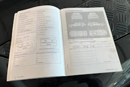 valkoinen Volkswagen Touran 2014 kuva 22.
