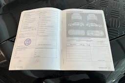 valkoinen Volkswagen Touran 2014 kuva 27.
