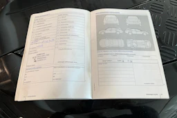 valkoinen Volkswagen Touran 2014 kuva 28.