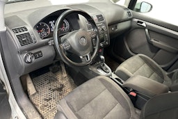 valkoinen Volkswagen Touran 2014 kuva 3.