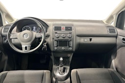 valkoinen Volkswagen Touran 2014 kuva 9.