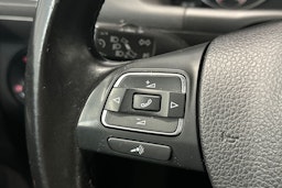 valkoinen Volkswagen Touran 2014 kuva 20.