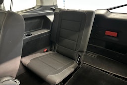 valkoinen Volkswagen Touran 2014 kuva 29.