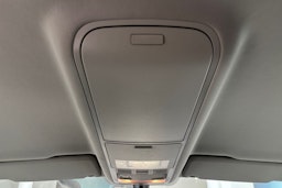 valkoinen Volkswagen Touran 2014 kuva 16.