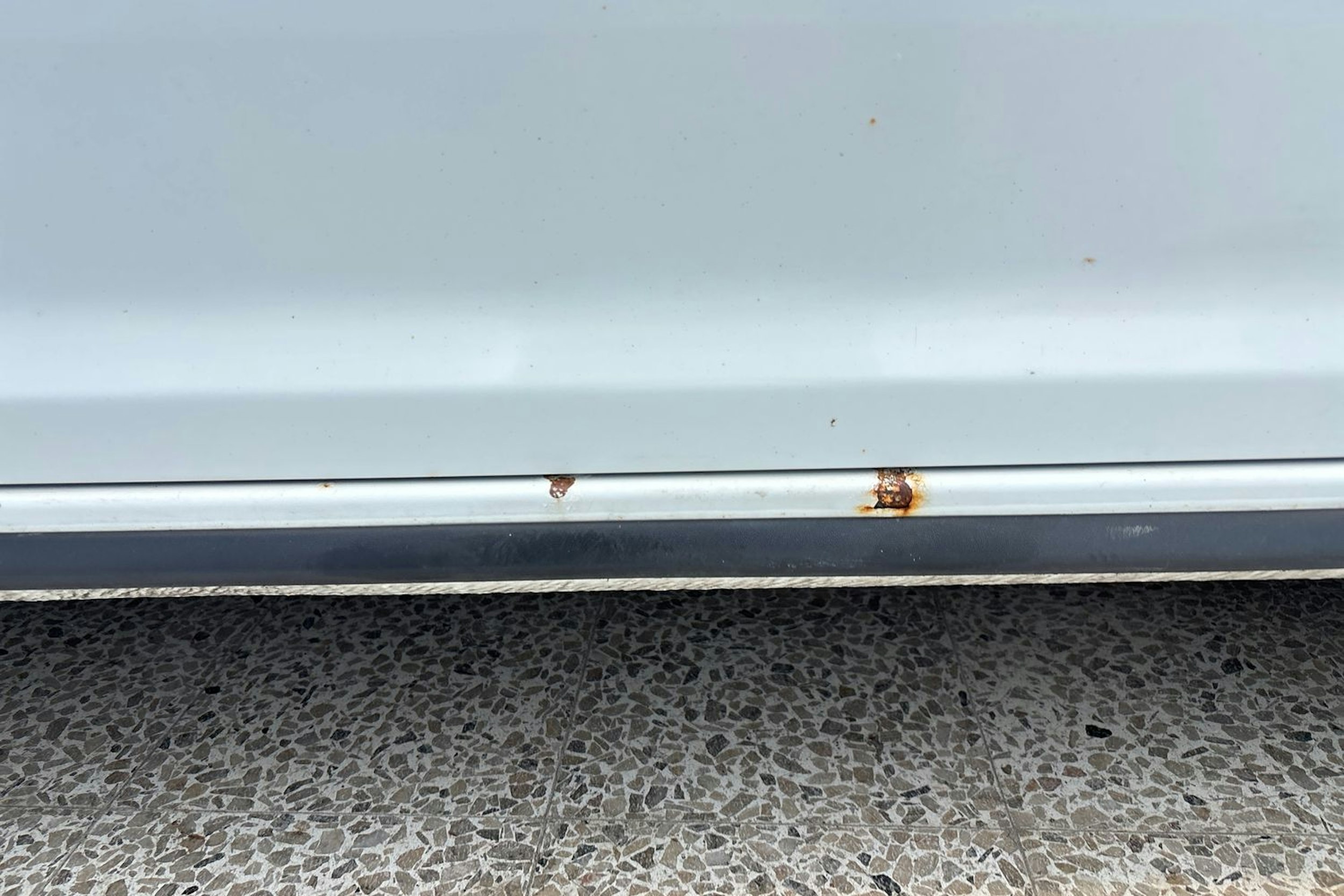 valkoinen Volkswagen Touran 2014 kuva 31.