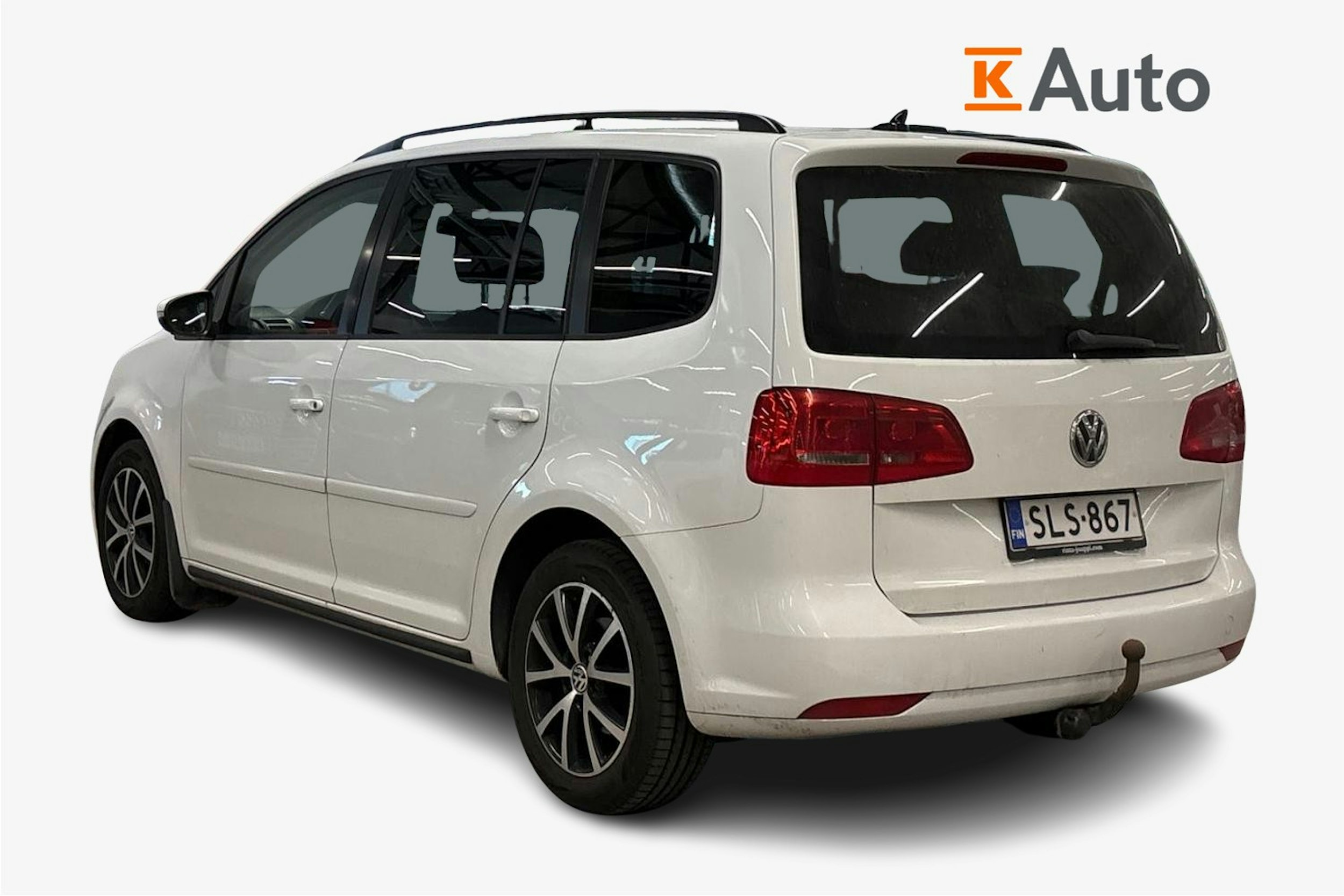 valkoinen Volkswagen Touran 2014 kuva 2.