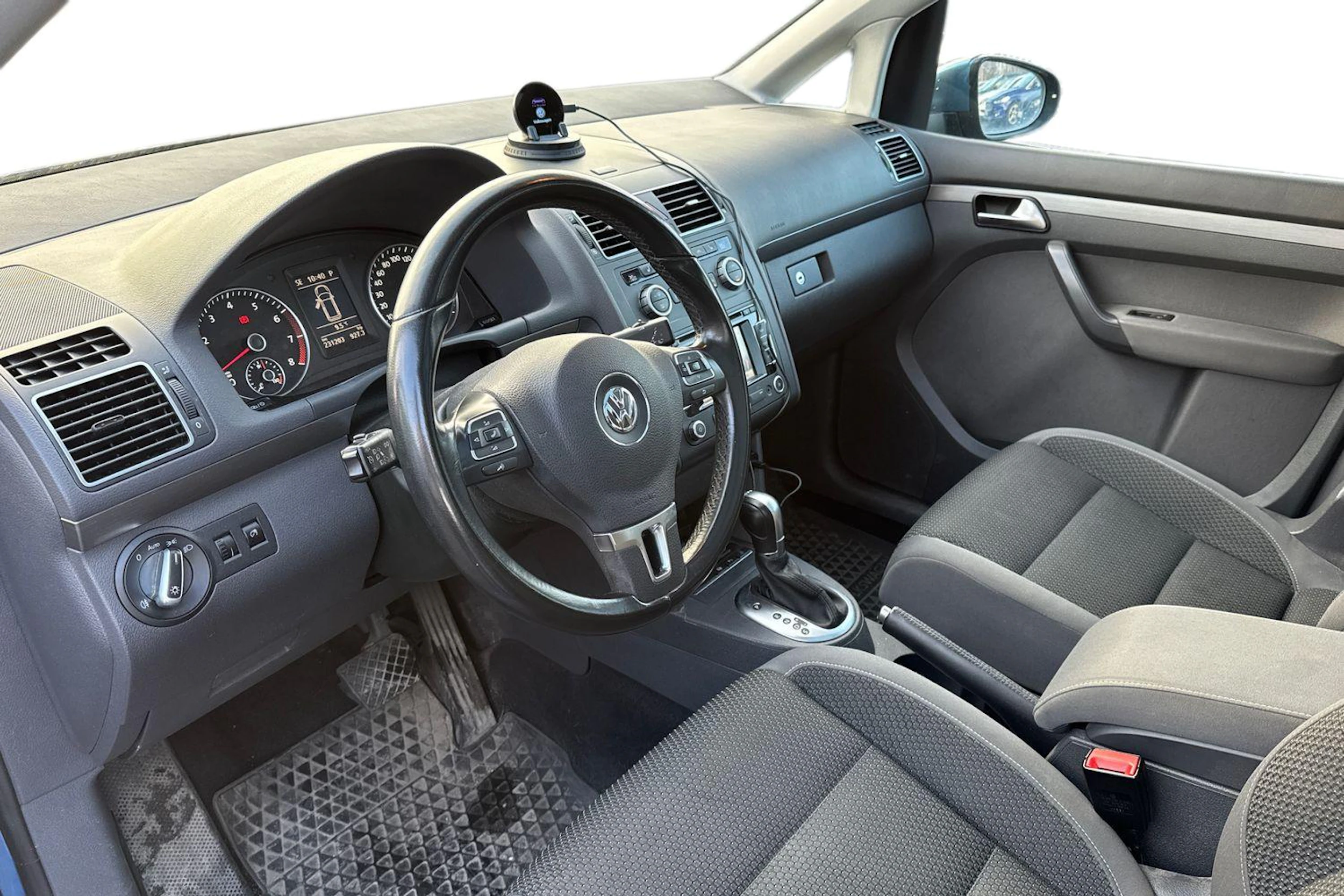 sininen Volkswagen Touran 2014 kuva 3.
