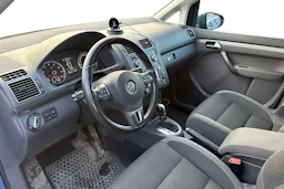 sininen Volkswagen Touran 2014 kuva 3.