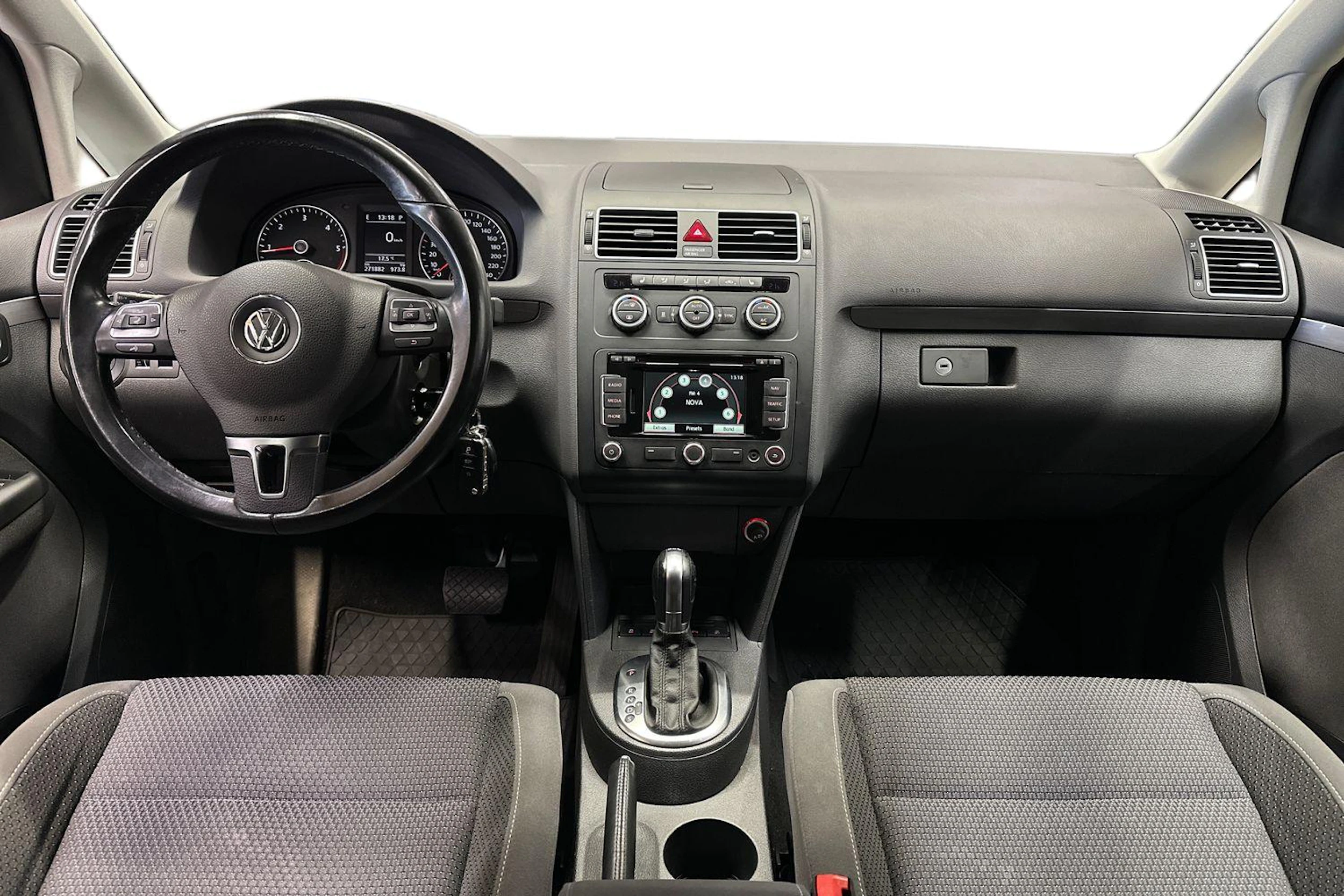 sininen Volkswagen Touran 2015 kuva 7.