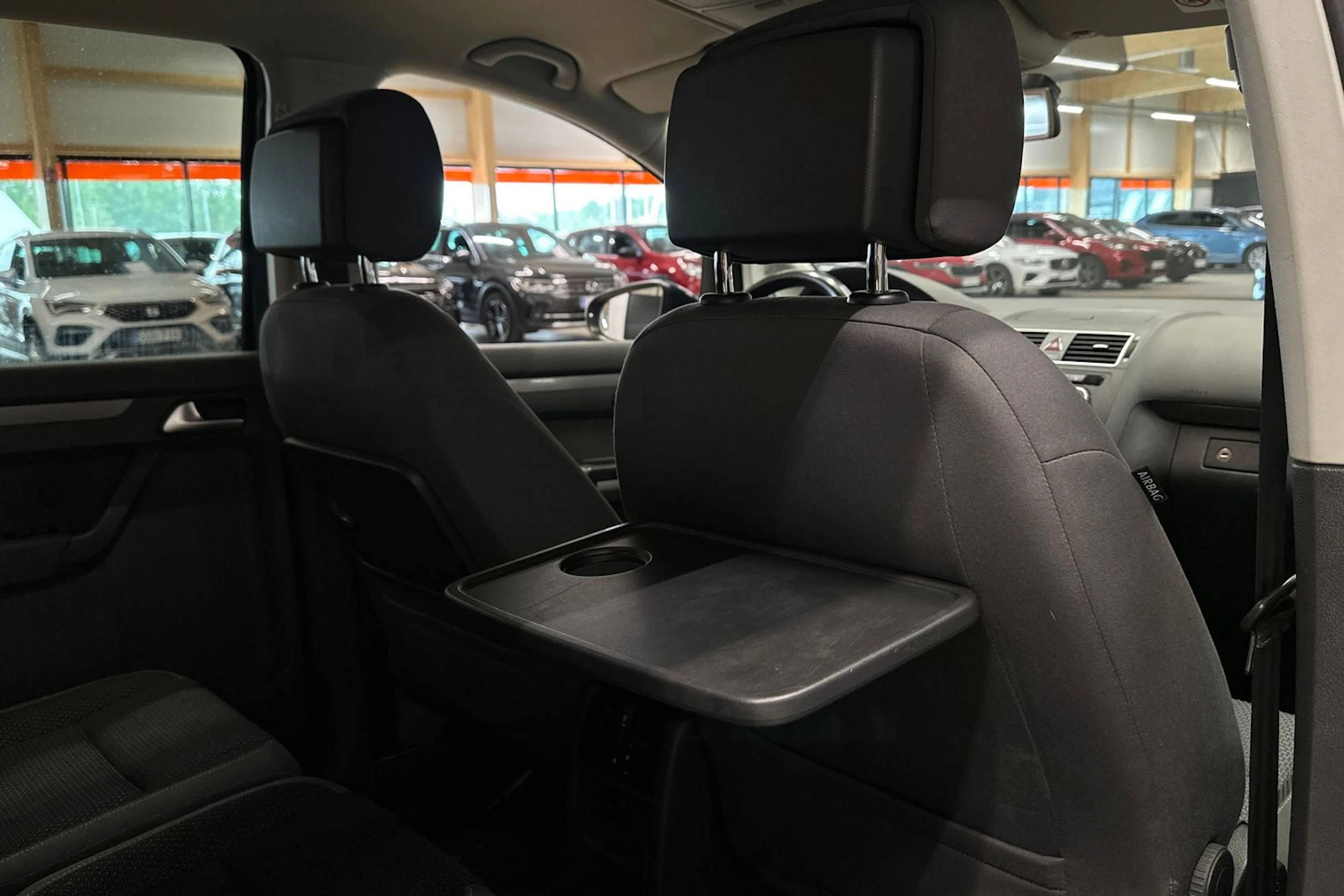 sininen Volkswagen Touran 2015 kuva 11.