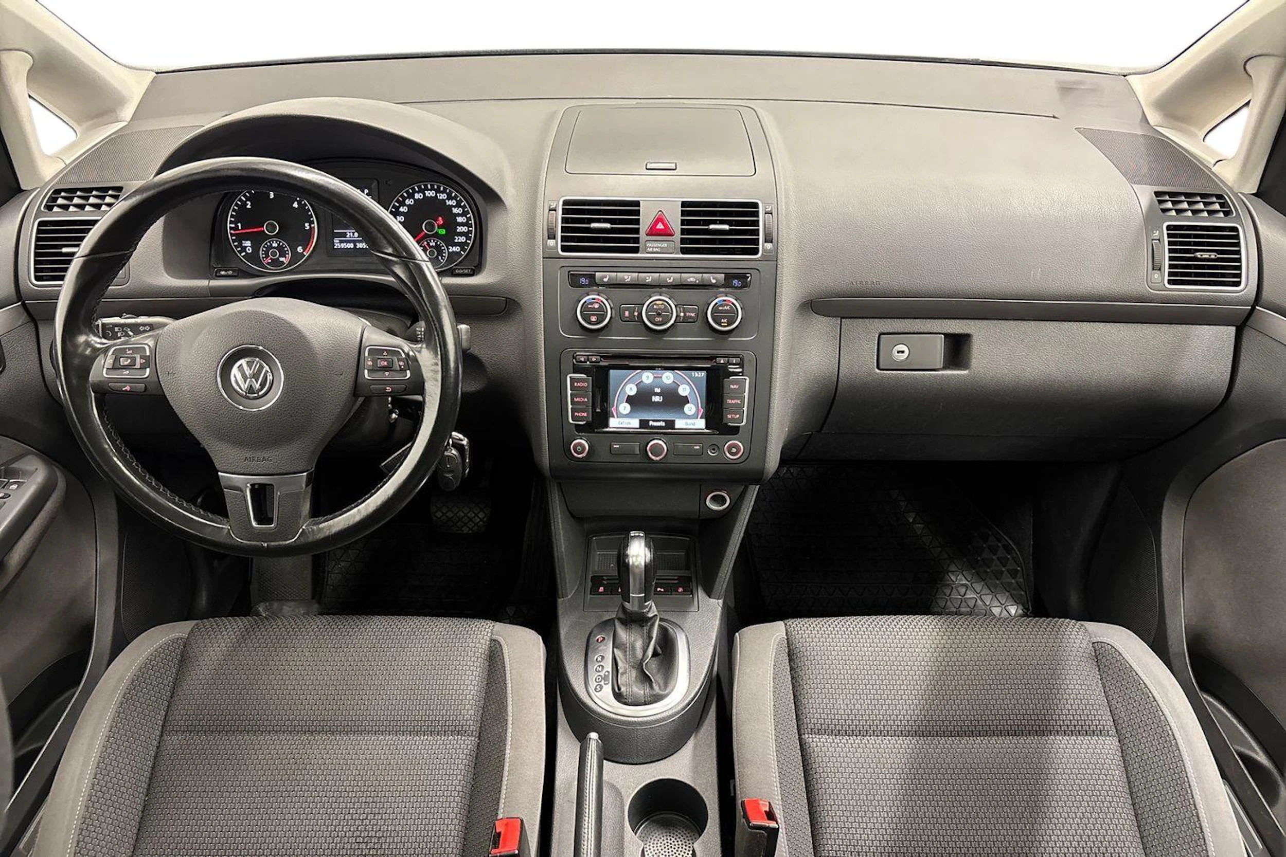 hopea Volkswagen Touran 2015 kuva 7.