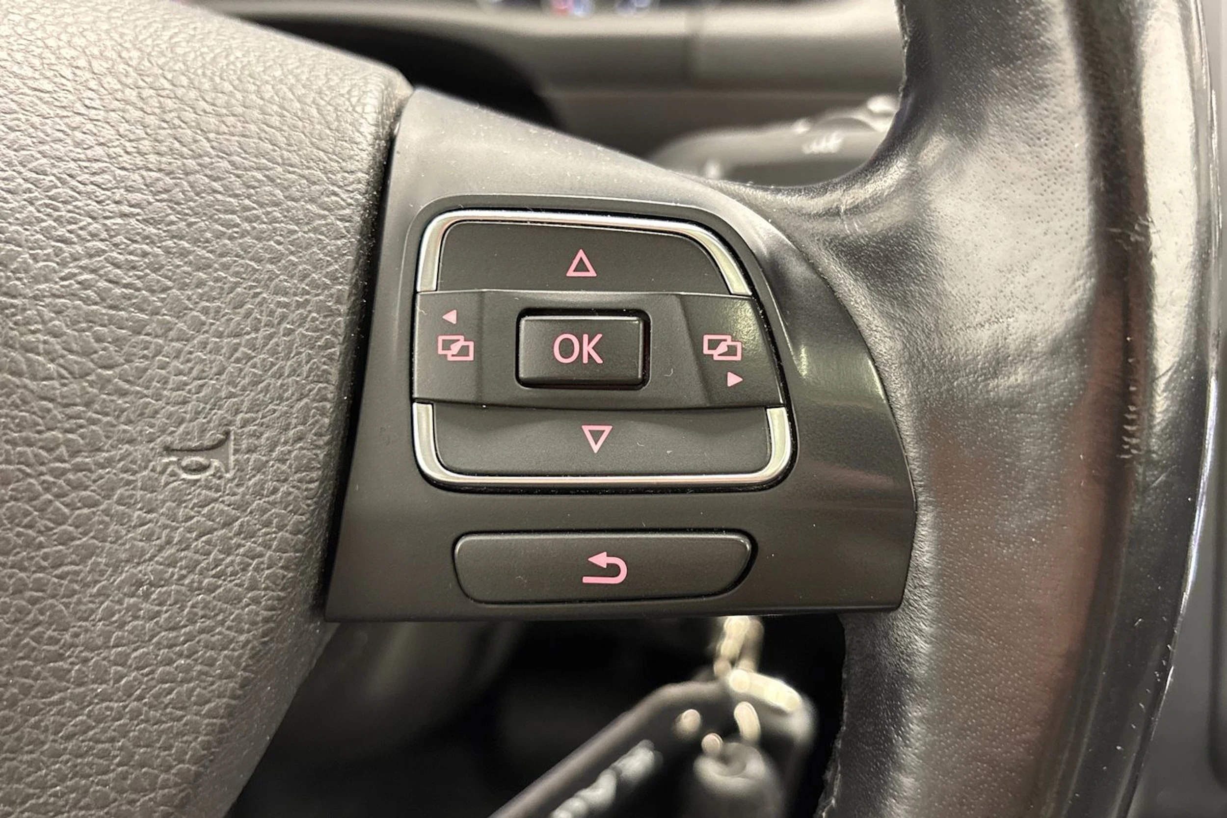 hopea Volkswagen Touran 2015 kuva 15.