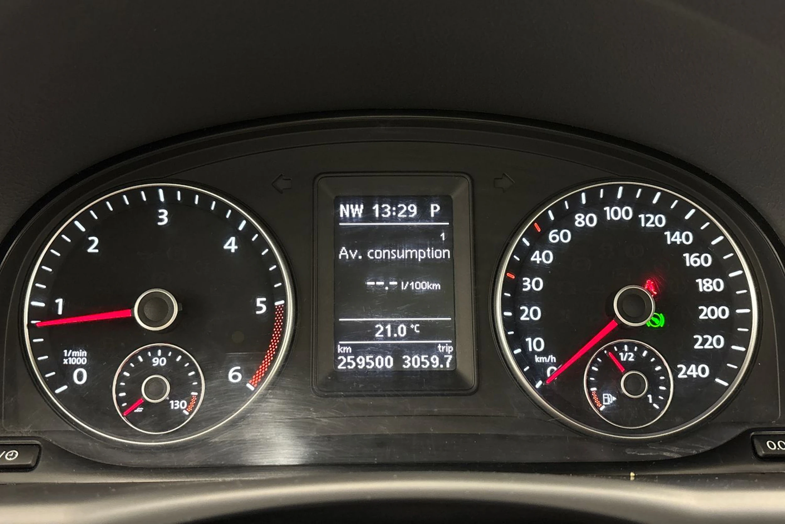 hopea Volkswagen Touran 2015 kuva 17.