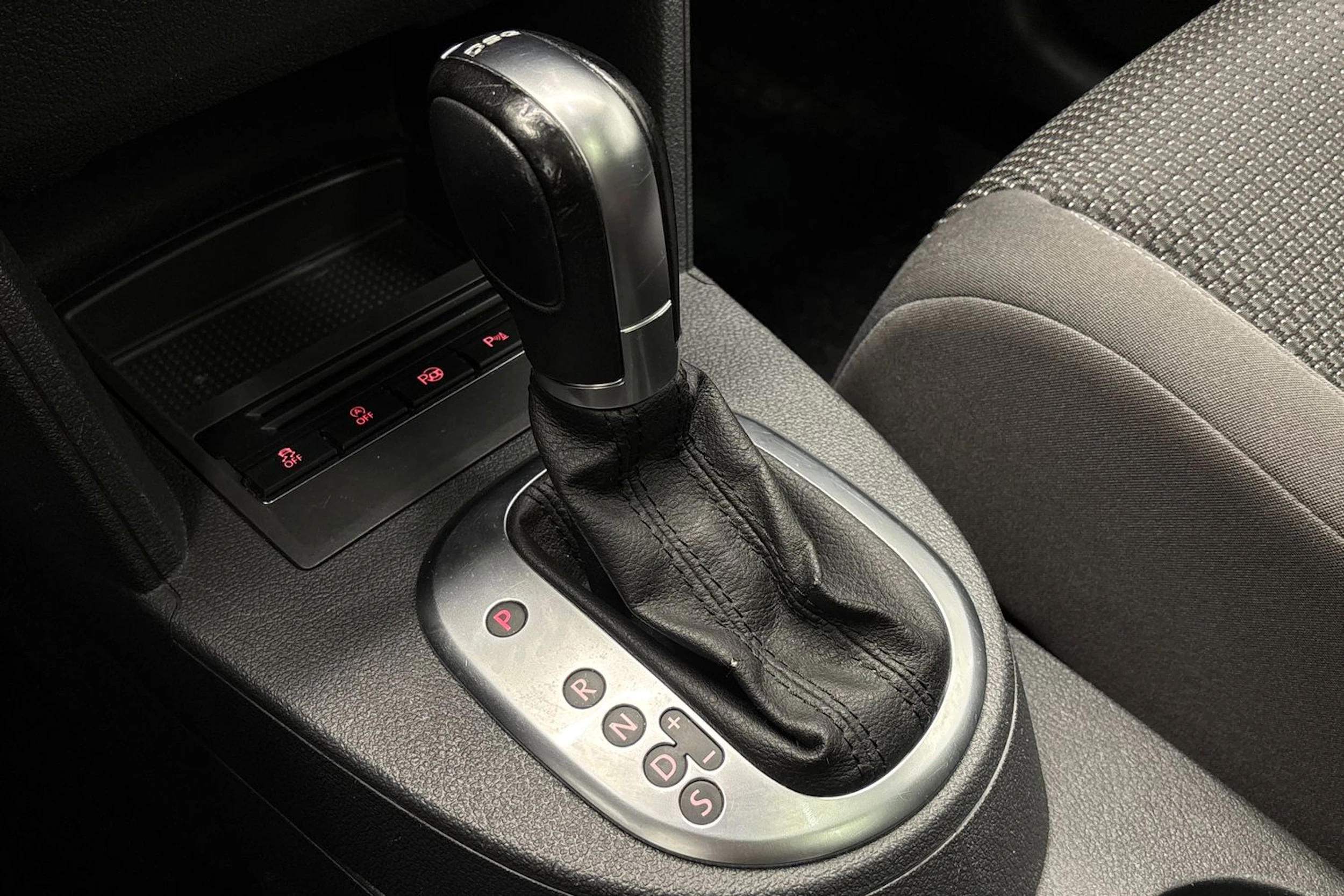 hopea Volkswagen Touran 2015 kuva 20.