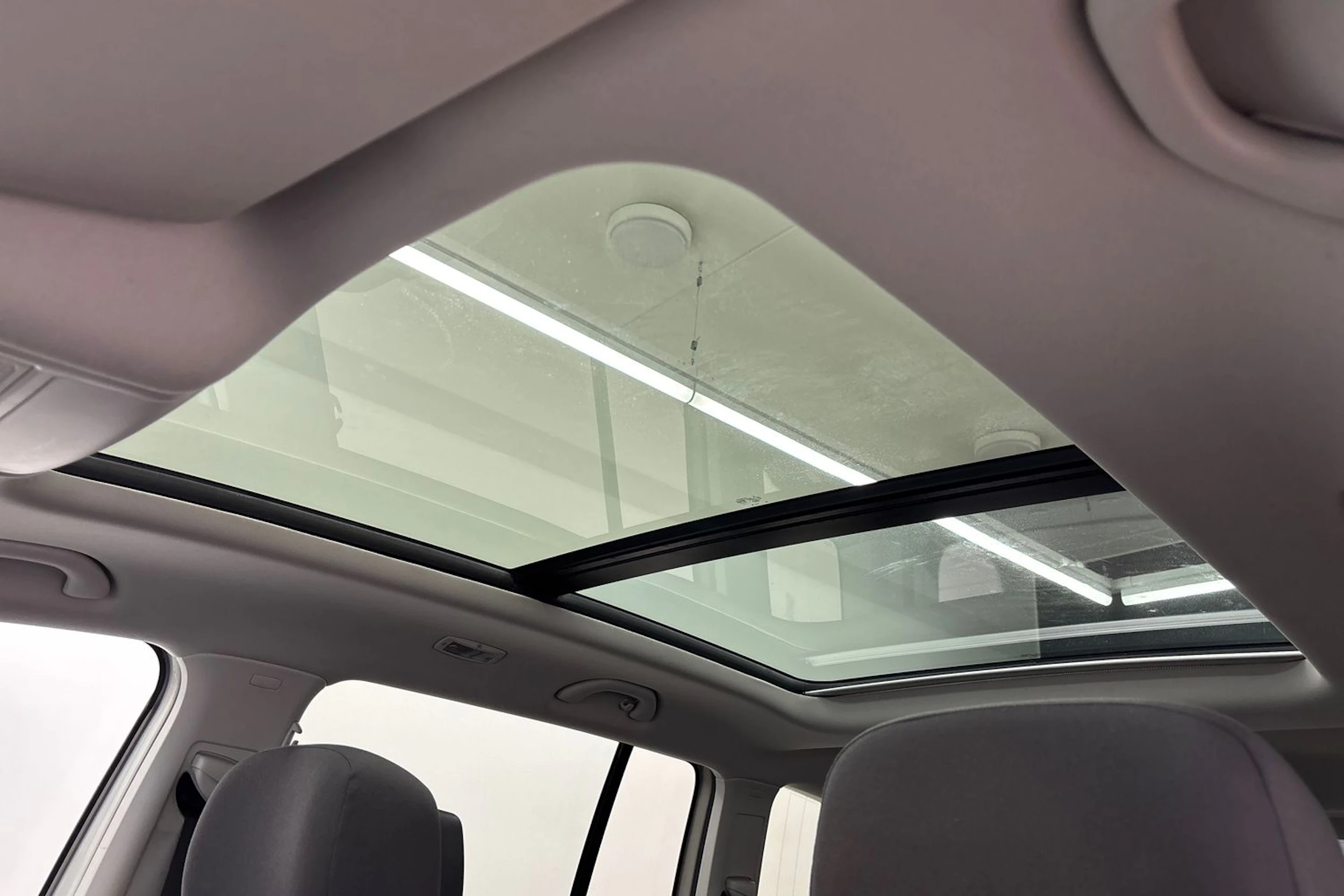 hopea Volkswagen Touran 2015 kuva 21.