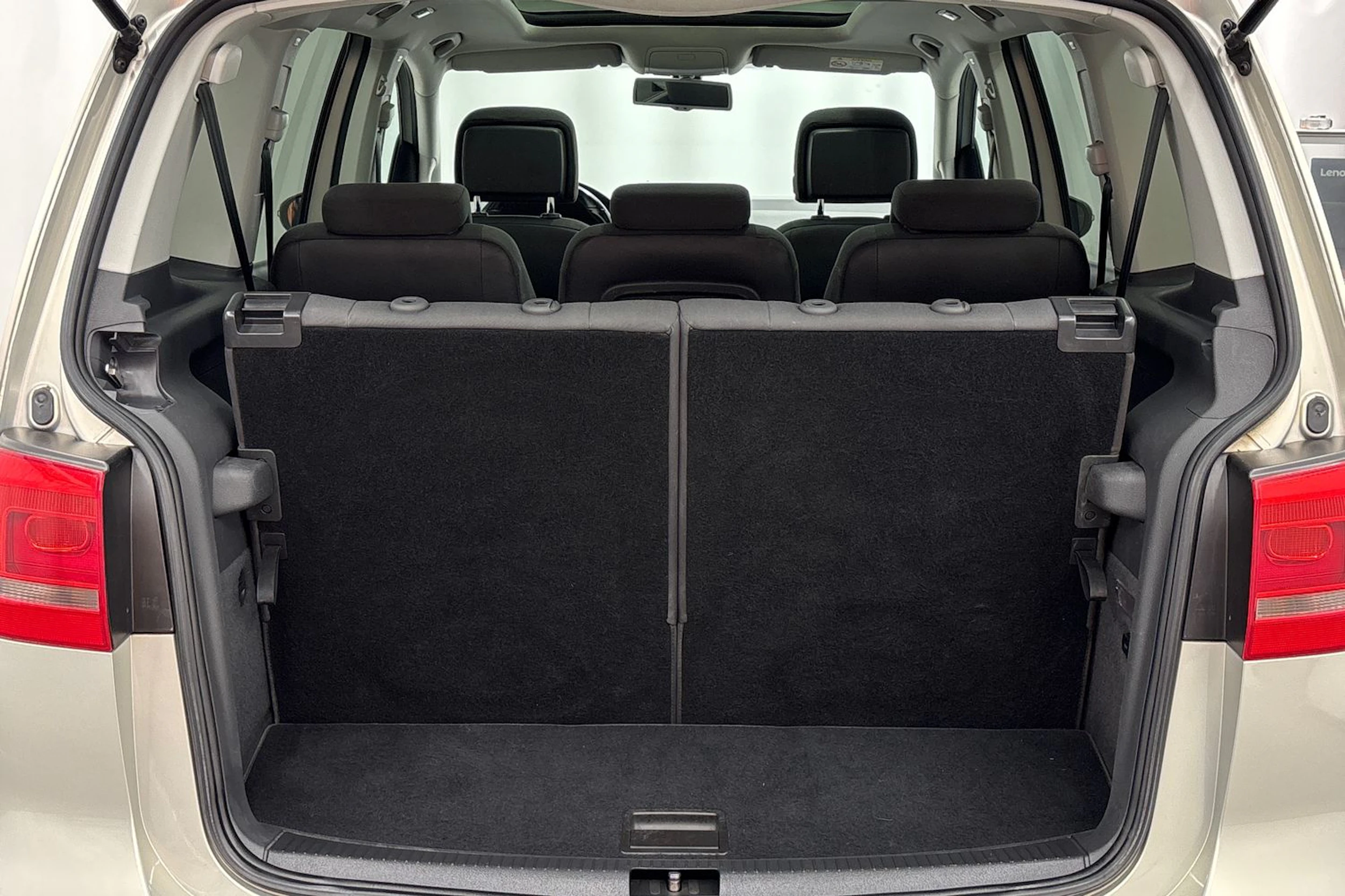 hopea Volkswagen Touran 2015 kuva 22.