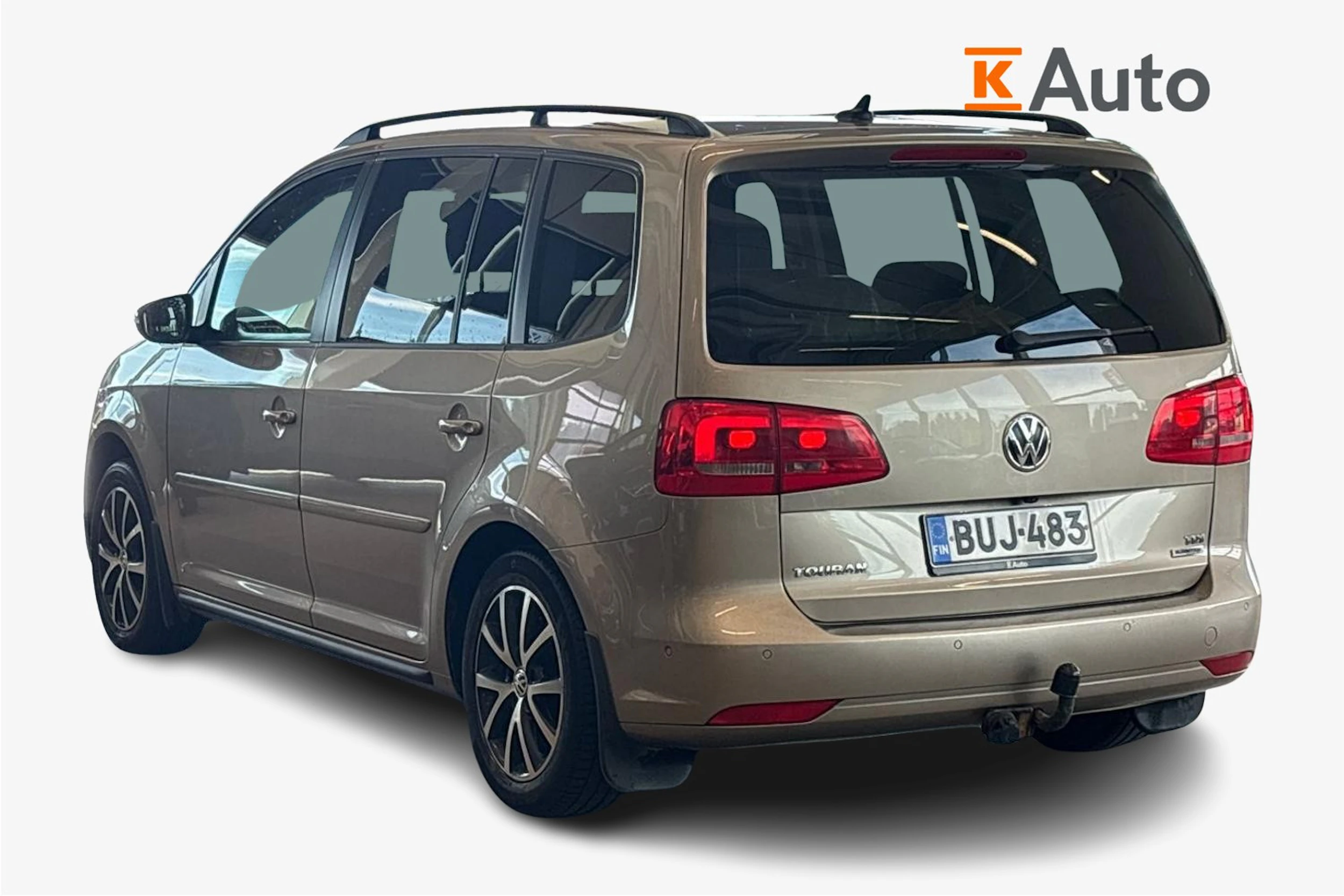 Ruskea (beige) Volkswagen TOURAN 2015 kuva 2.