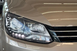 Ruskea (beige) Volkswagen TOURAN 2015 kuva 5.