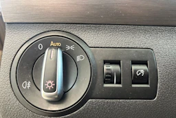 Ruskea (beige) Volkswagen TOURAN 2015 kuva 16.