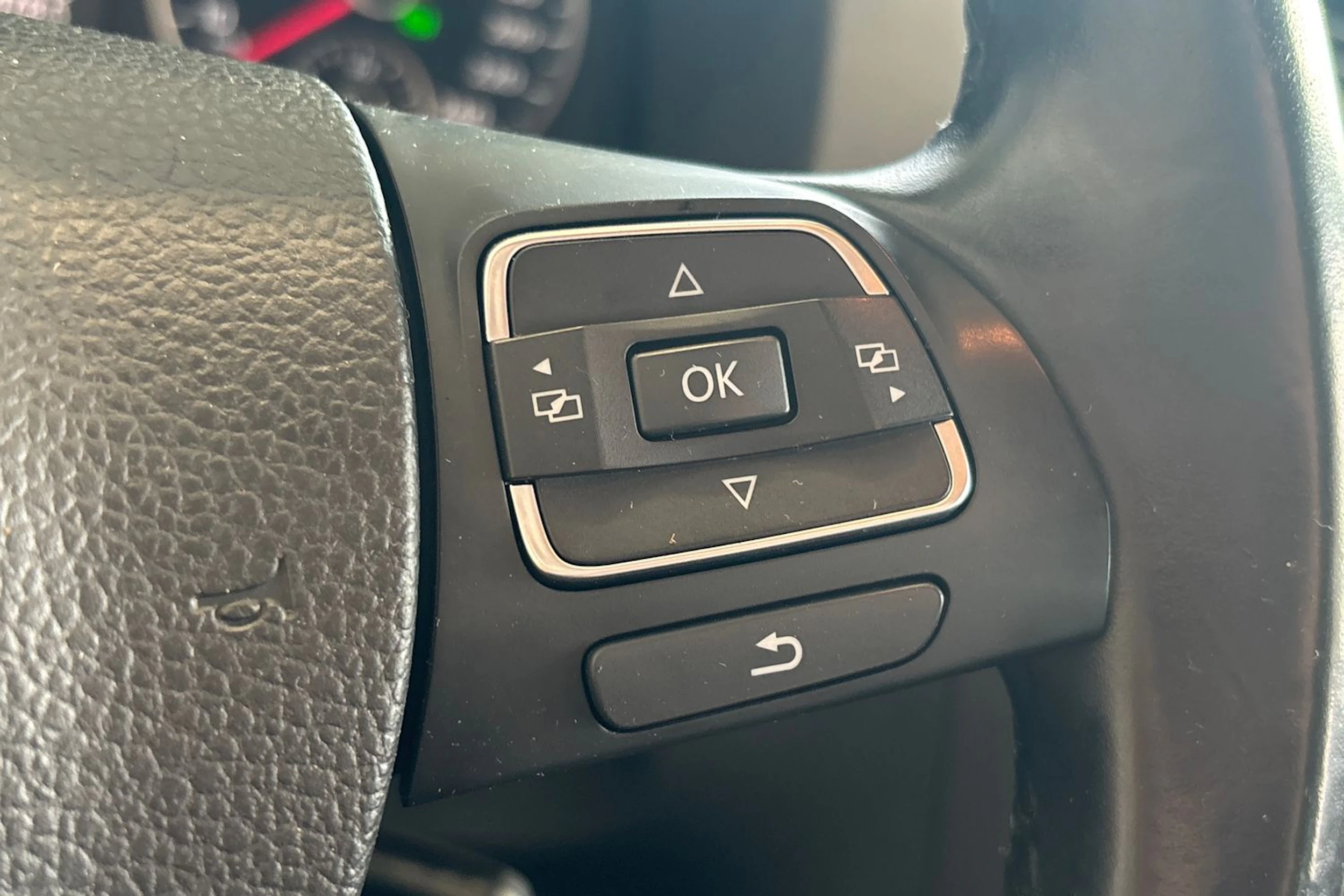 Ruskea (beige) Volkswagen TOURAN 2015 kuva 19.