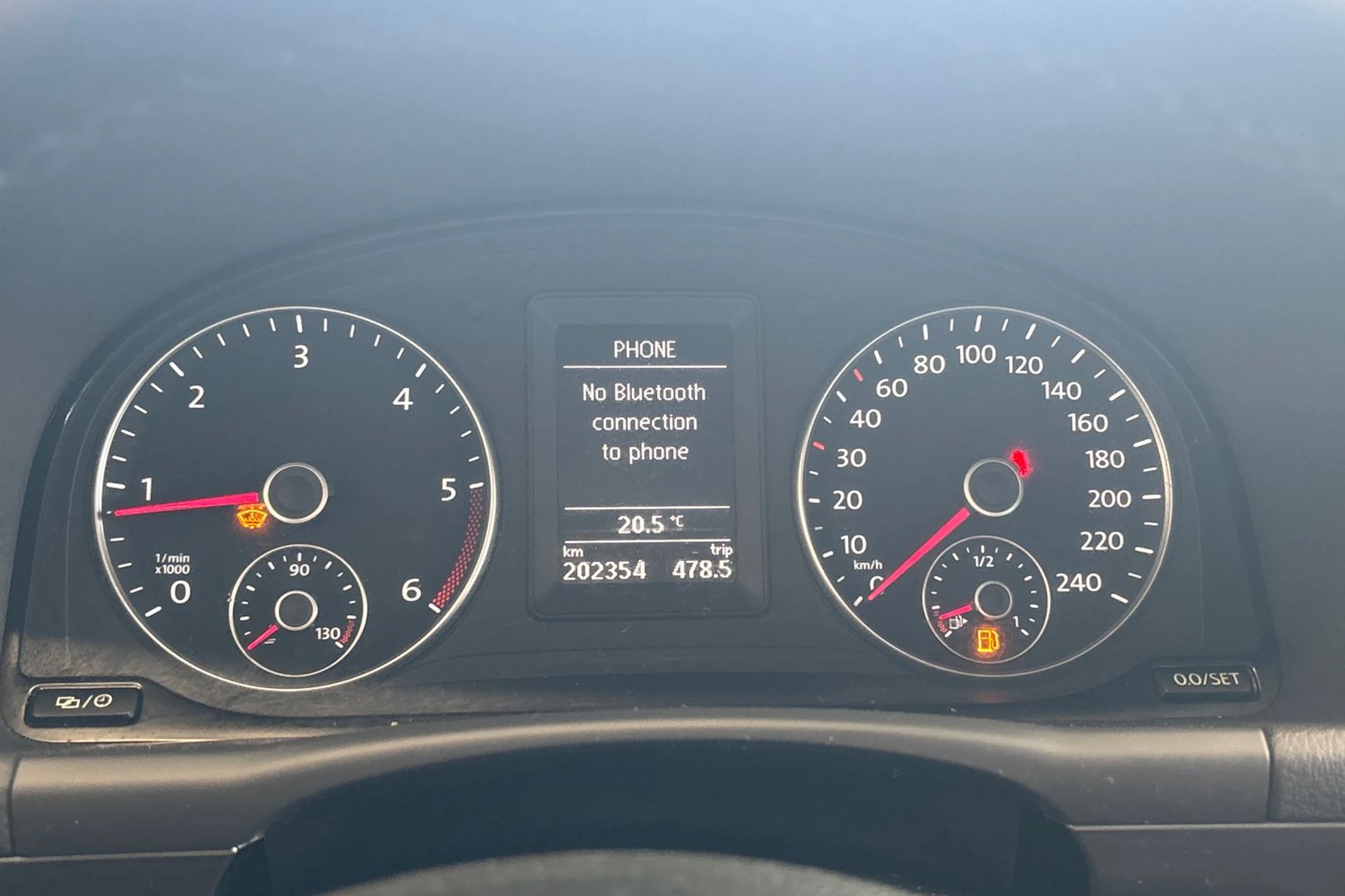 Ruskea (beige) Volkswagen TOURAN 2015 kuva 28.