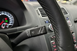 ruskea (beige) Volkswagen Touran 2015 kuva 29.