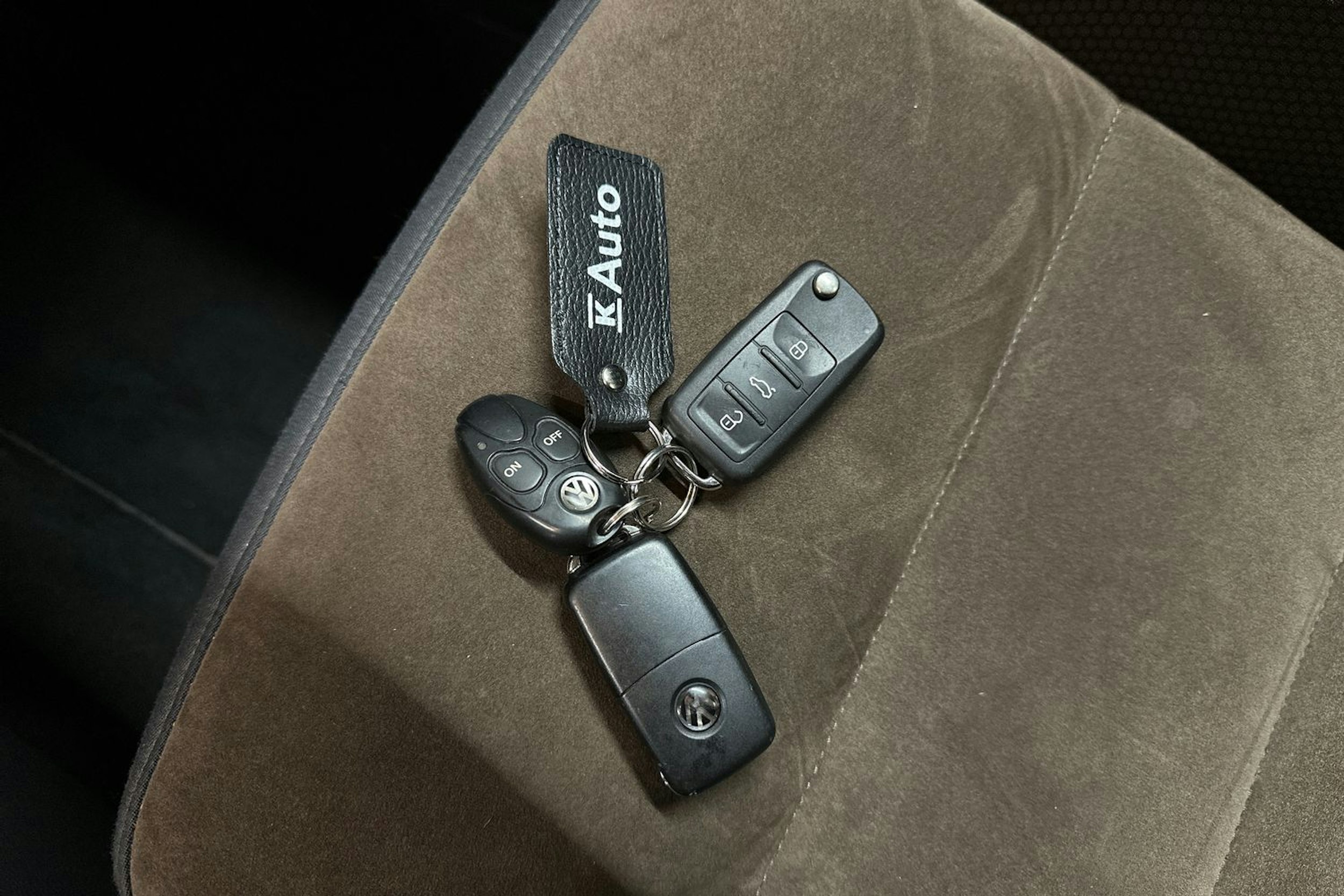 ruskea (beige) Volkswagen Touran 2015 kuva 33.