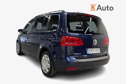 sininen Volkswagen Touran 2015 kuva 2.