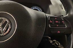 sininen Volkswagen Touran 2015 kuva 22.