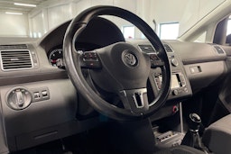 sininen Volkswagen Touran 2015 kuva 24.