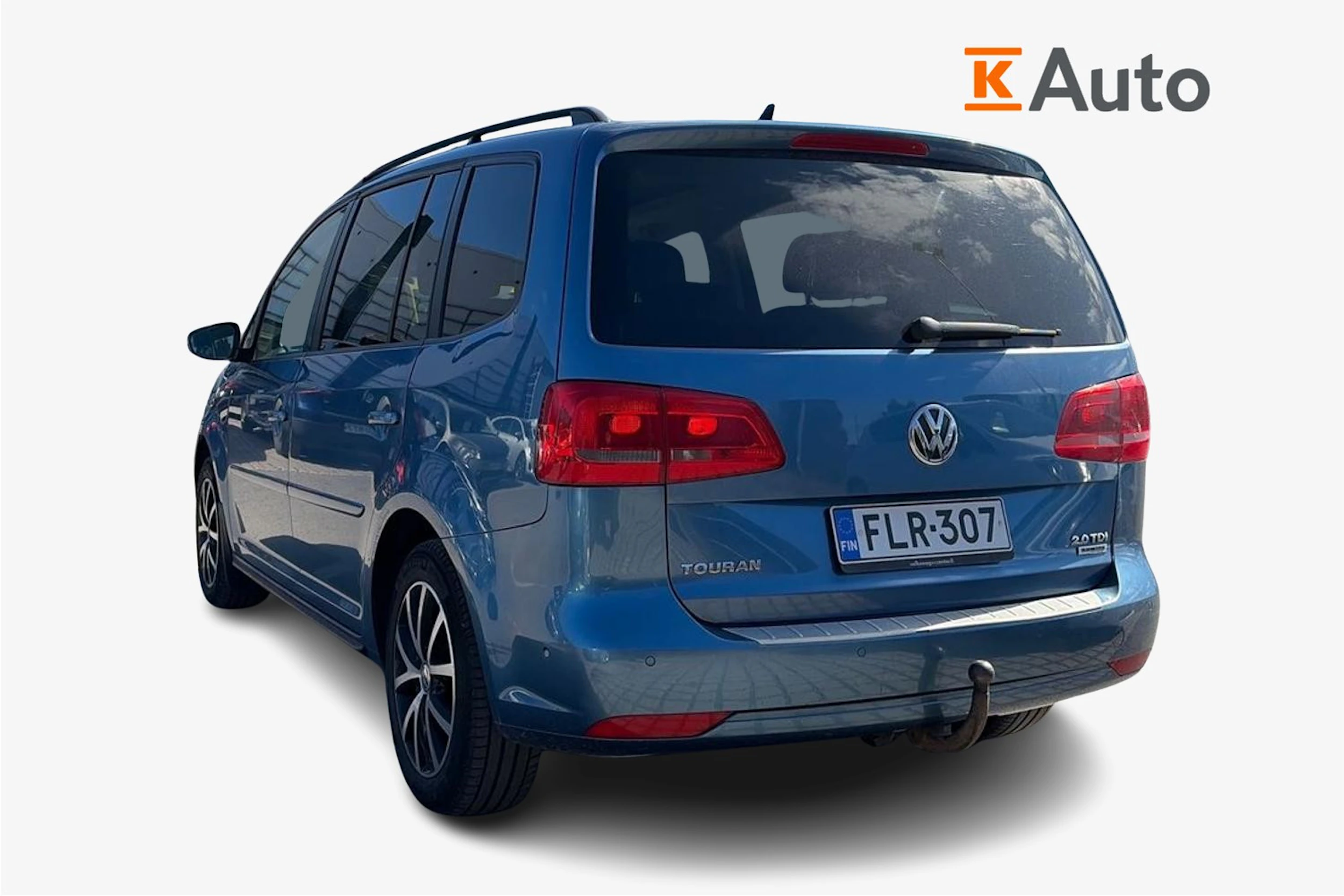 sininen Volkswagen Touran 2015 kuva 2.