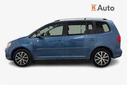 sininen Volkswagen Touran 2015 kuva 7.