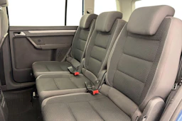 sininen Volkswagen Touran 2015 kuva 11.