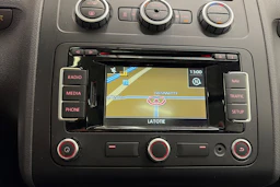 sininen Volkswagen Touran 2015 kuva 22.