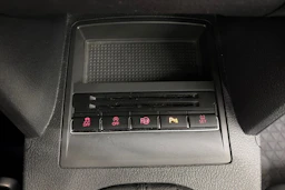 sininen Volkswagen Touran 2015 kuva 24.