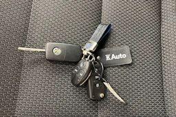 sininen Volkswagen Touran 2015 kuva 26.