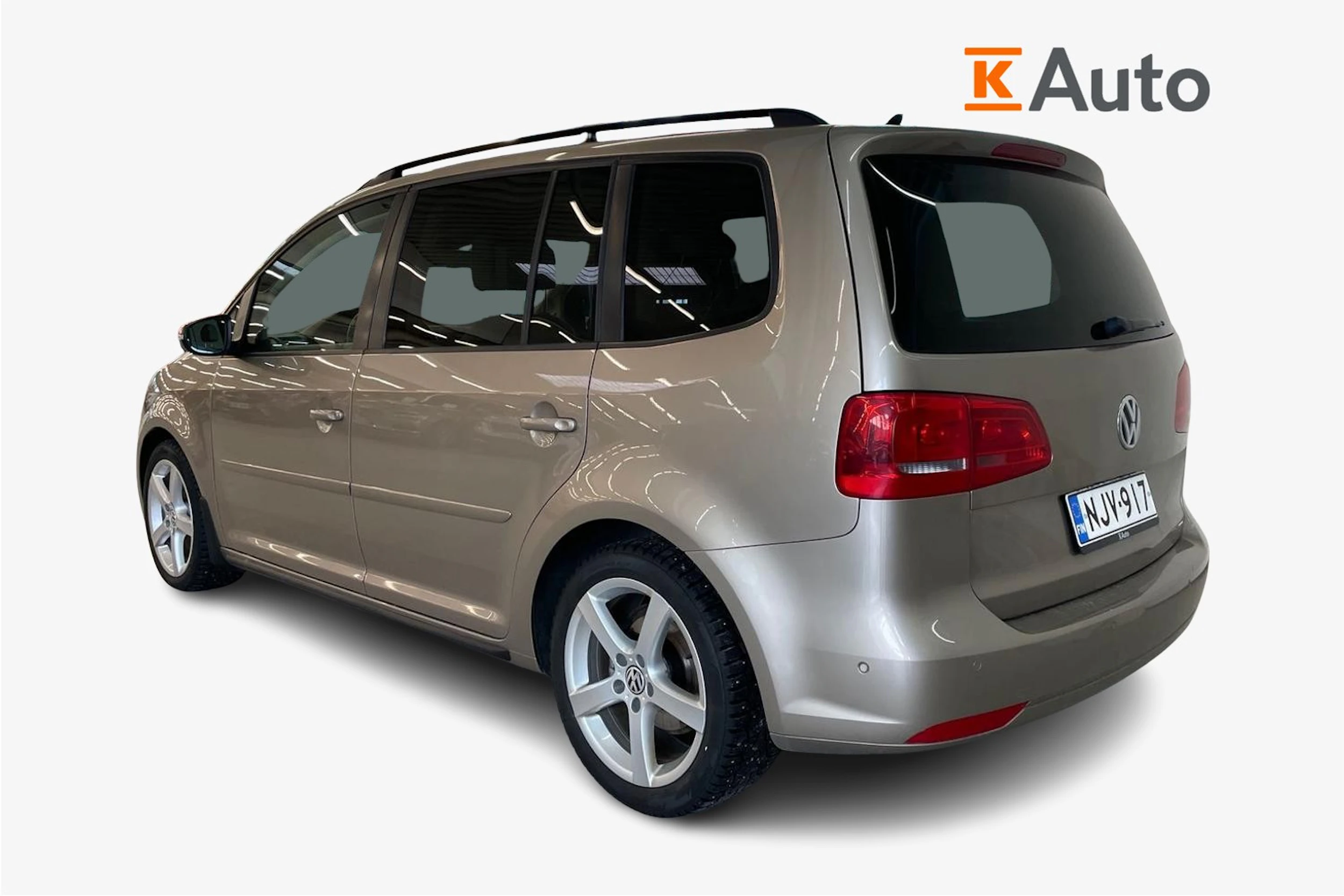 Ruskea (beige) Volkswagen TOURAN 2015 kuva 2.
