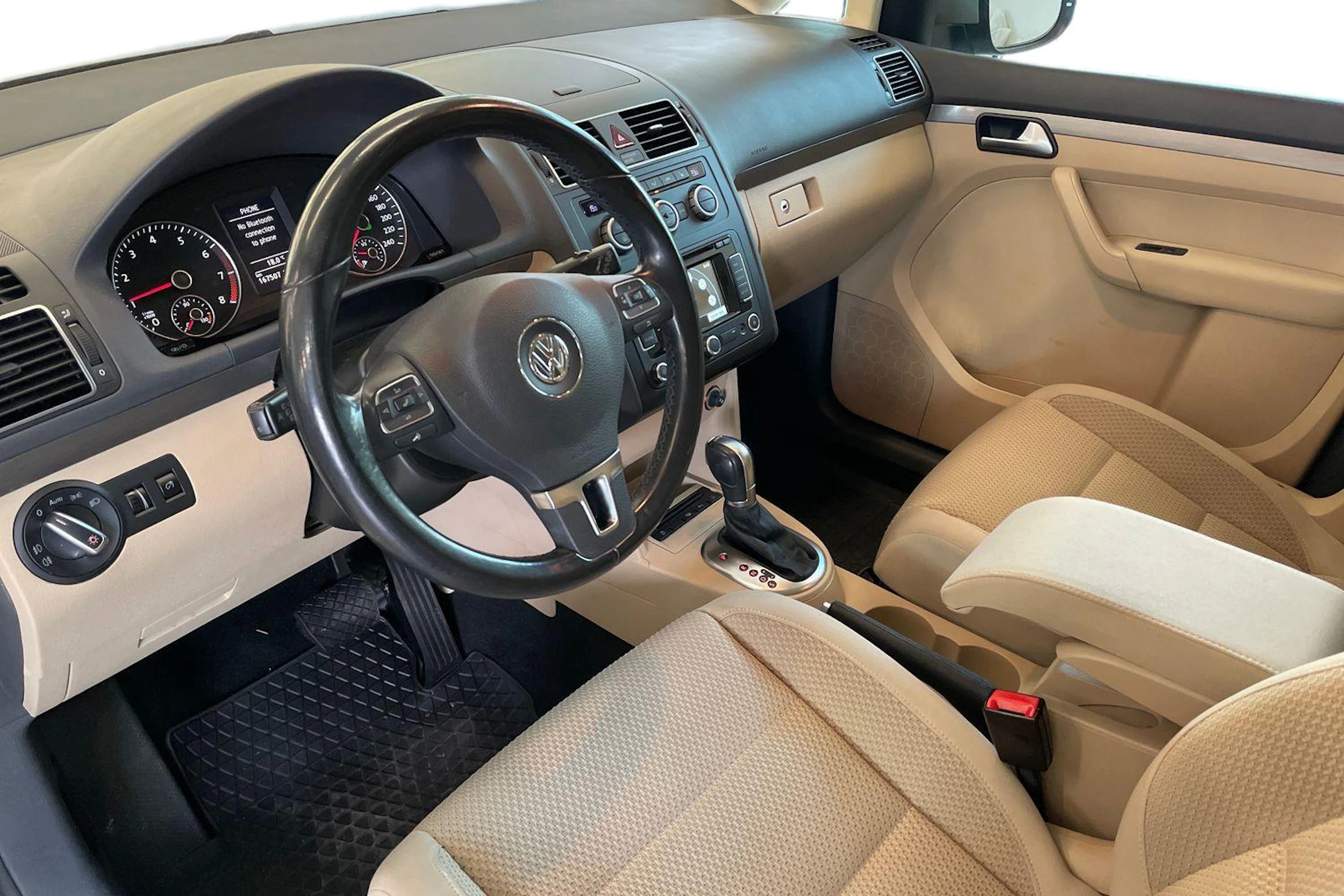 Ruskea (beige) Volkswagen TOURAN 2015 kuva 6.