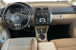 Ruskea (beige) Volkswagen TOURAN 2015 kuva 7.