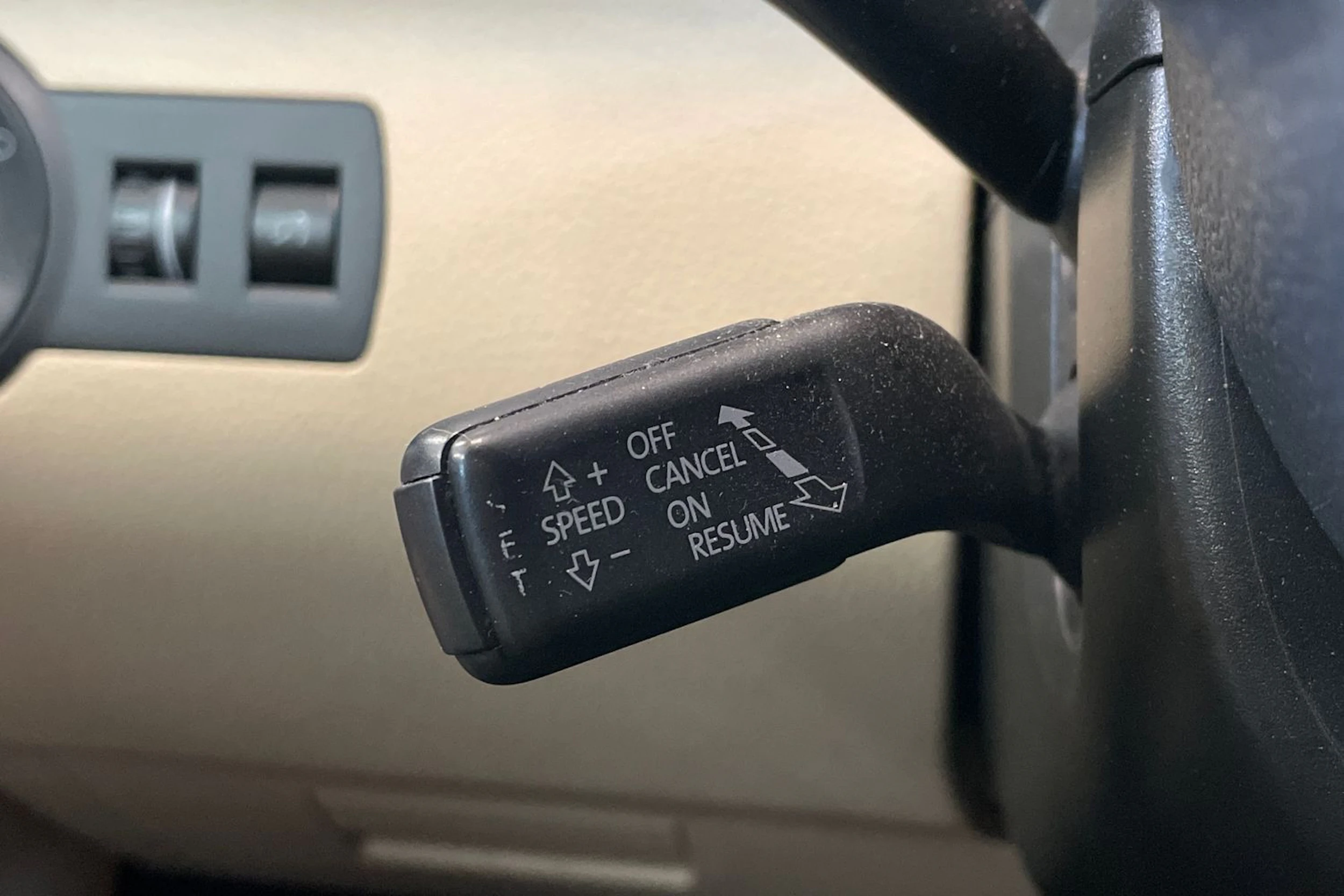 Ruskea (beige) Volkswagen TOURAN 2015 kuva 14.