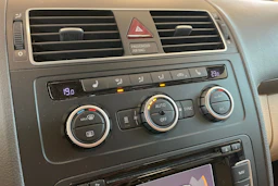 Ruskea (beige) Volkswagen TOURAN 2015 kuva 17.