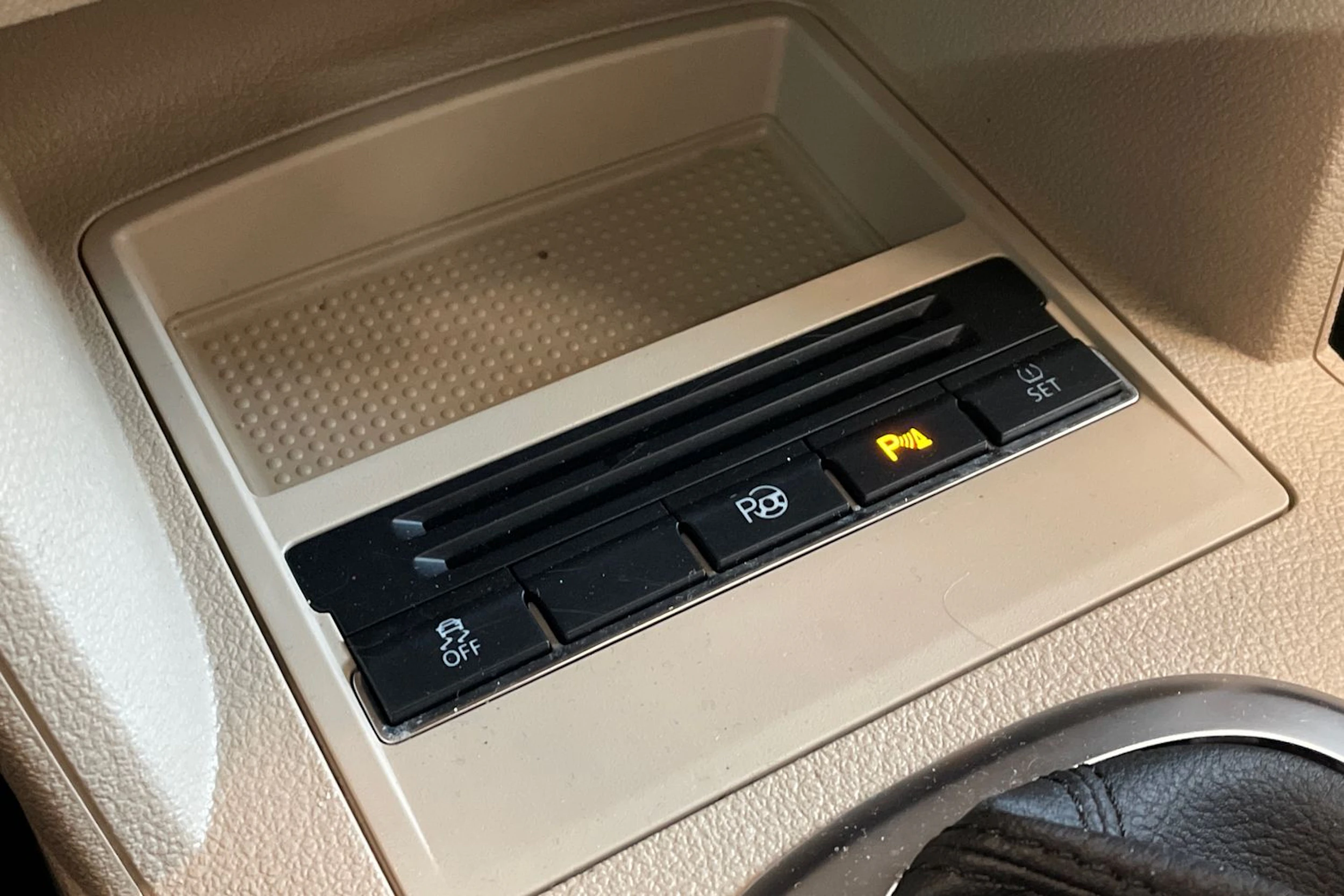 Ruskea (beige) Volkswagen TOURAN 2015 kuva 18.