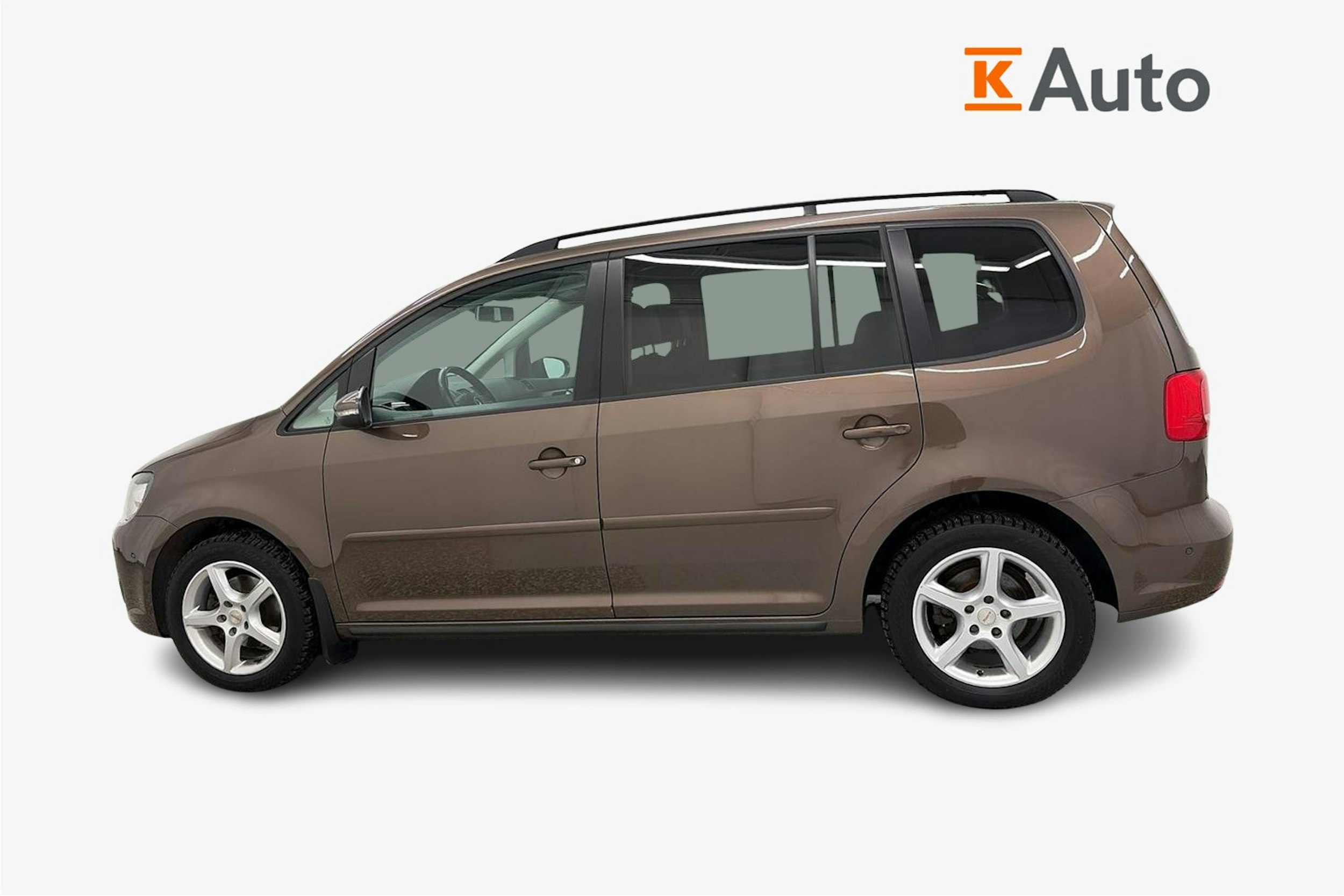 ruskea (beige) Volkswagen Touran 2015 kuva 5.